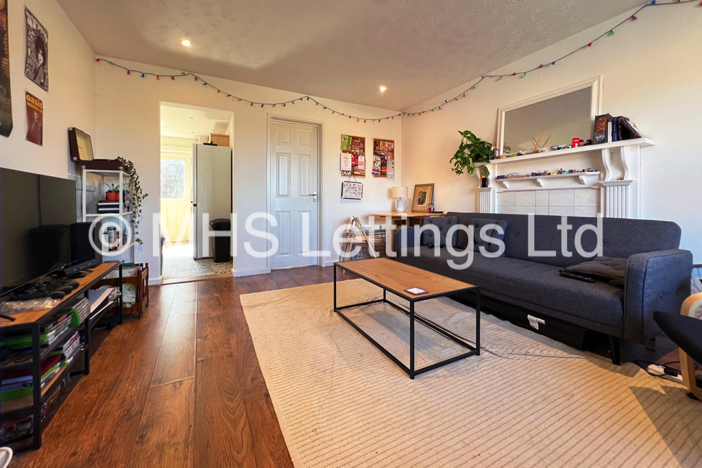 Photo of 1 Bedroom Shared House in Room 4, 44 Musgrave View, LS13 2QN