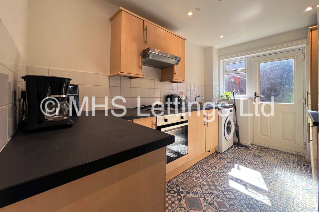 Photo of 1 Bedroom Shared House in Room 4, 44 Musgrave View, LS13 2QN