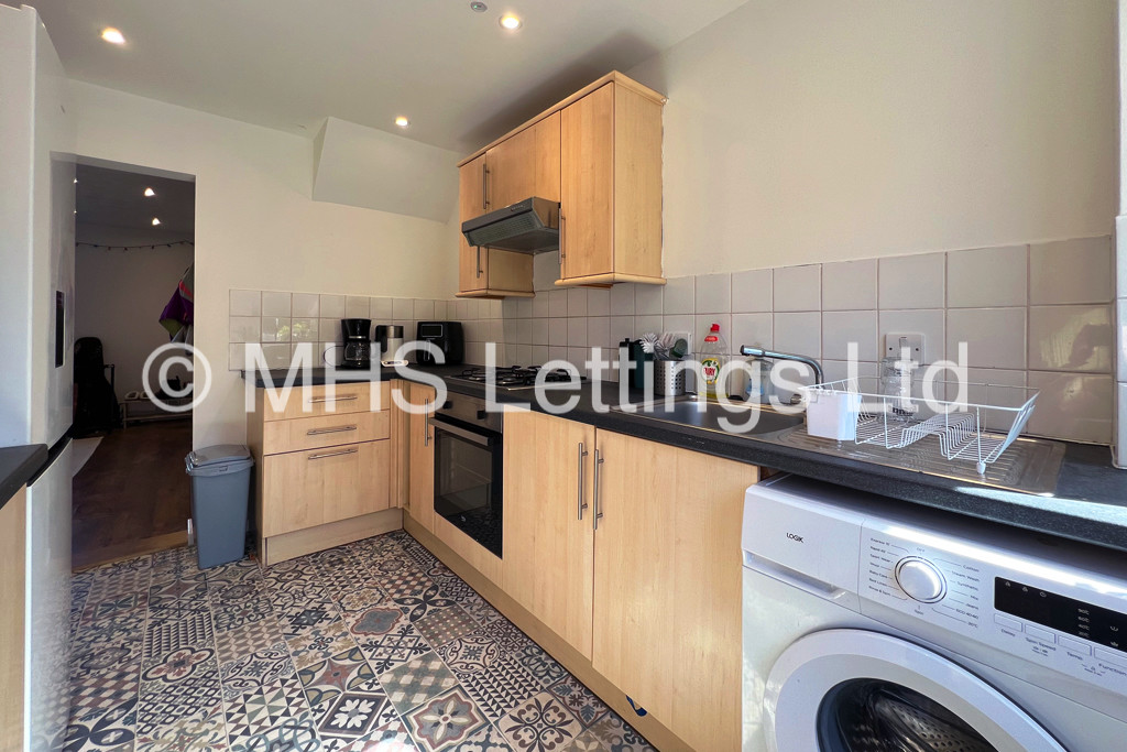 Photo of 1 Bedroom Shared House in Room 4, 44 Musgrave View, LS13 2QN