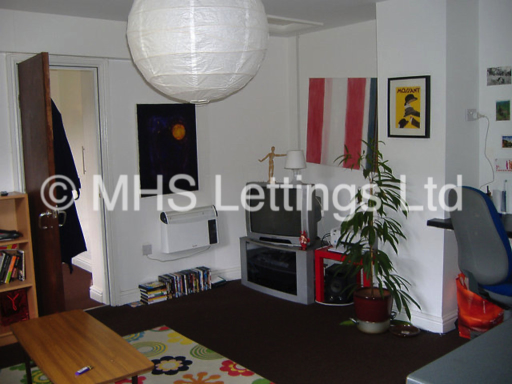 Photo of 1 Bedroom Apartment in Flat 1B, 30 Hyde Park Terrace, Leeds, LS6 1BJ