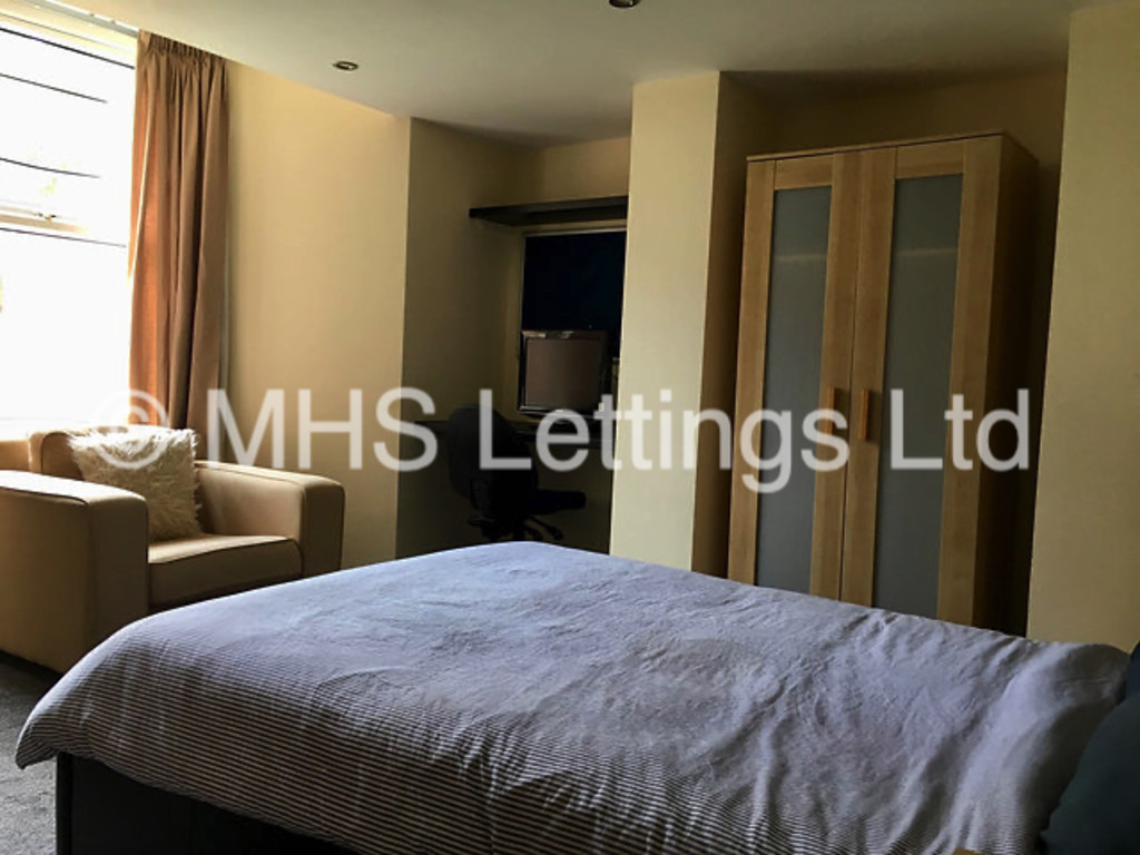Photo of 1 Bedroom Apartment in Room 2, 4 Midland Road, Leeds, LS6 1BQ