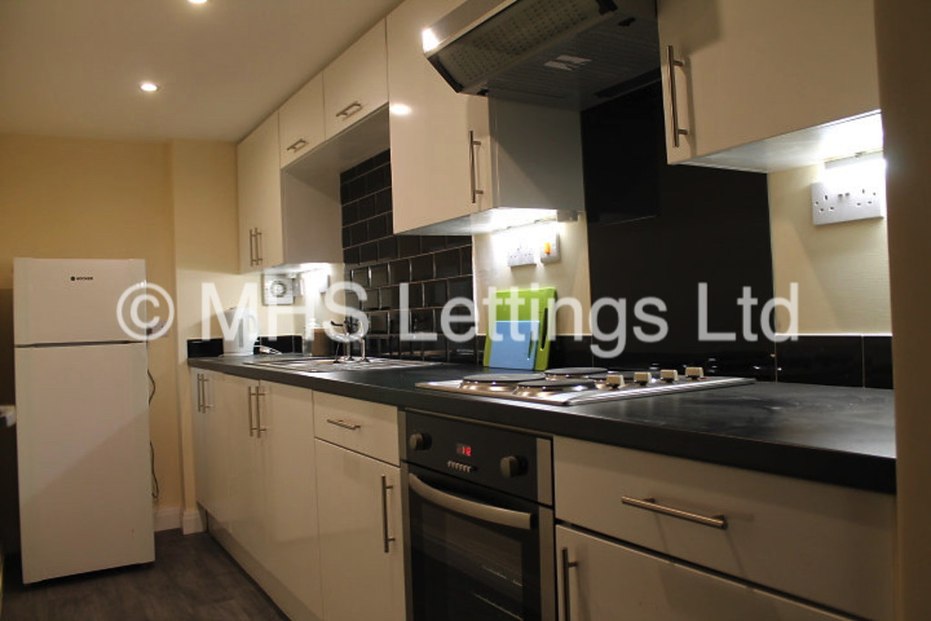 Photo of 1 Bedroom Apartment in Room 2, 4 Midland Road, Leeds, LS6 1BQ