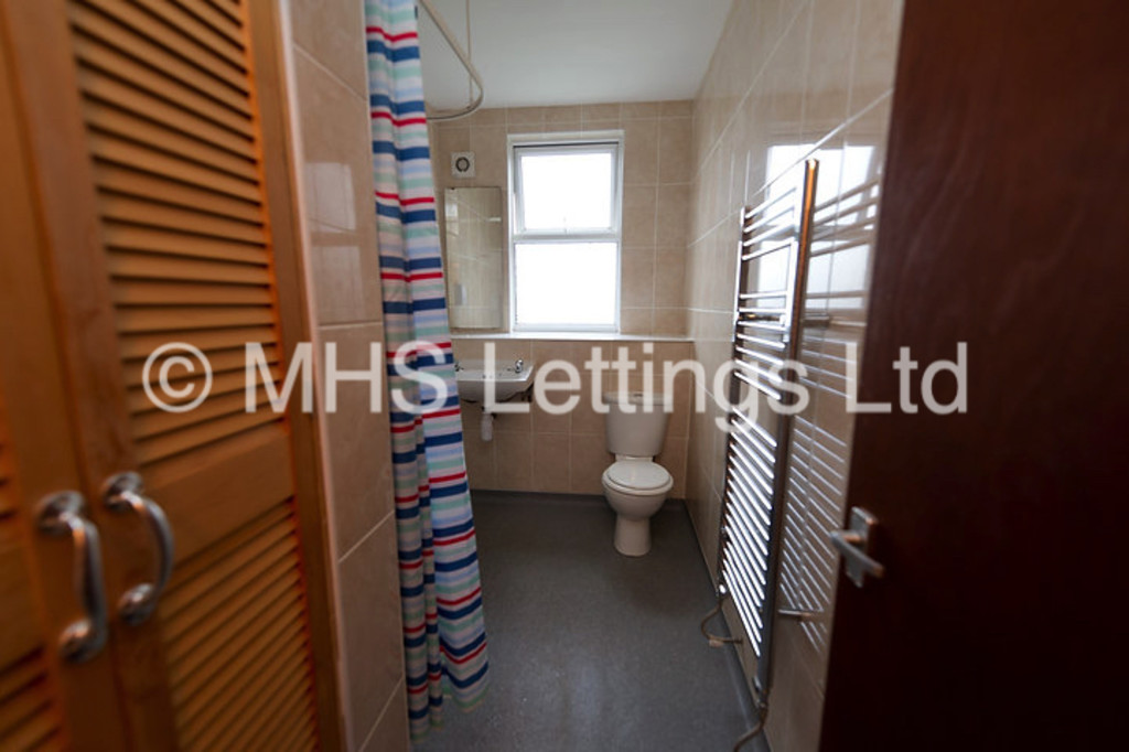 Photo of 1 Bedroom Apartment in Flat 5, 2 Midland Road, Leeds, LS6 1BQ