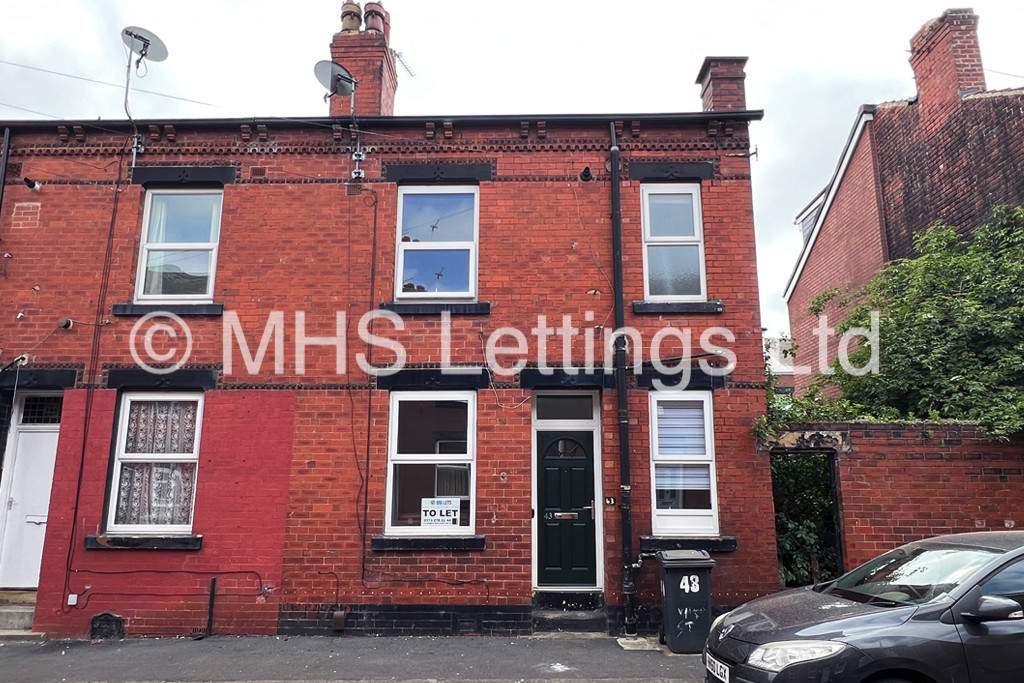 Photo of 1 Bedroom Mid Terraced House in 43 Recreation View, Leeds, LS11 0AP