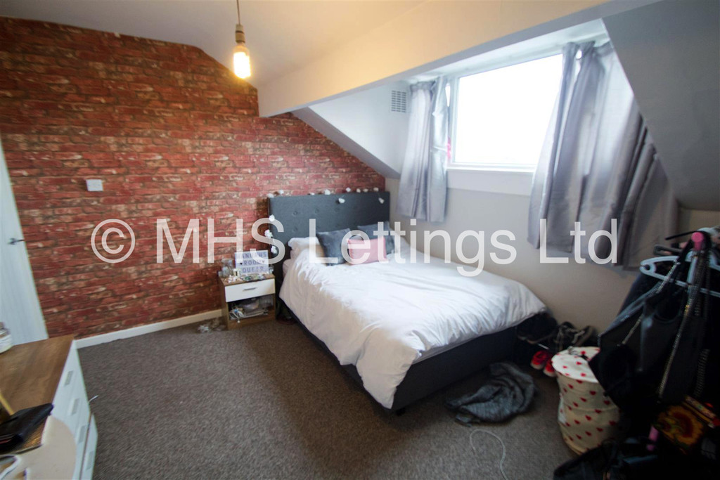 4 School View, Leeds, LS6 1EN