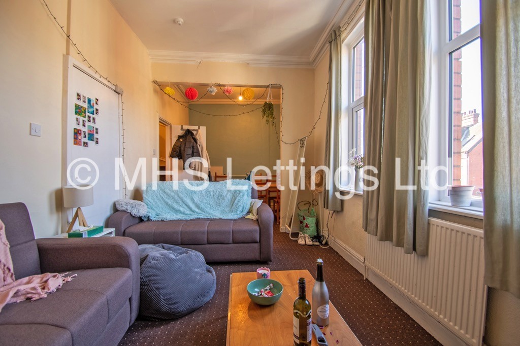 Photo of 1 Bedroom Shared Flat in Room 4, 12a Regent Park Avenue, Leeds, LS6 2AU