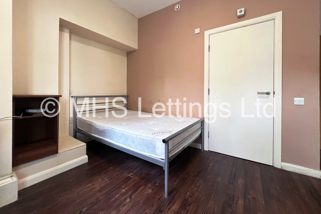 Photo of 1 Bedroom Apartment in Studio 13, St. Ann's Lodge, St. Ann's Lane, Leeds, LS4 2SJ