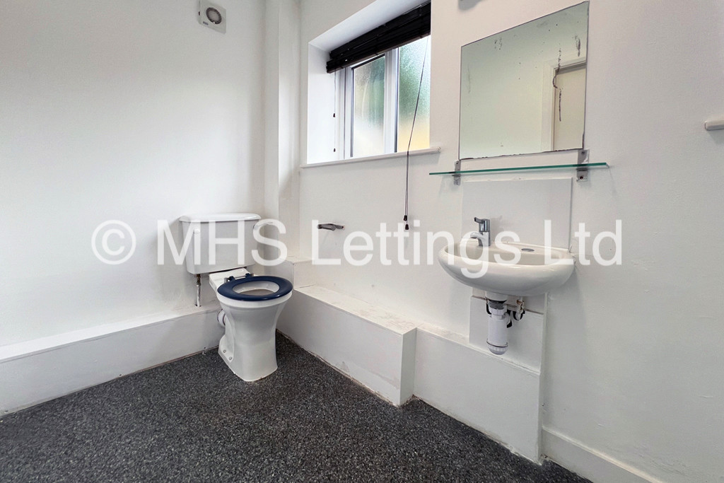 Photo of 1 Bedroom Apartment in Studio 15, St. Ann's Lodge, St. Ann's Lane, Leeds, LS4 2SJ