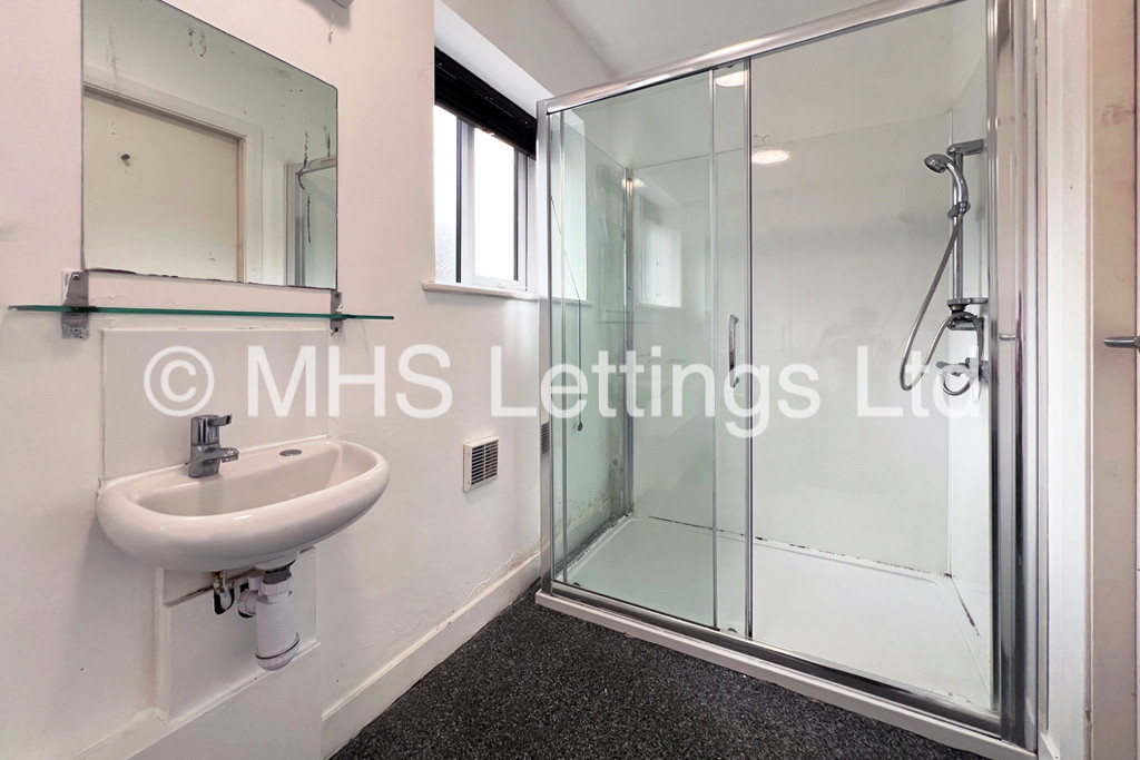 Photo of 1 Bedroom Apartment in Studio 15, St. Ann's Lodge, St. Ann's Lane, Leeds, LS4 2SJ