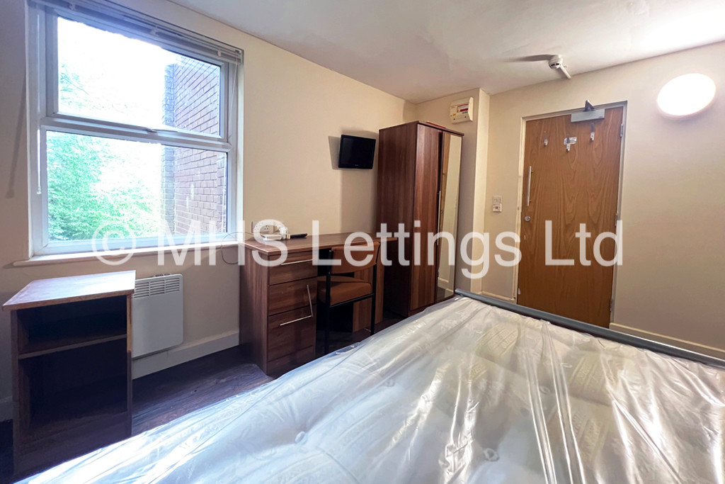 Photo of 1 Bedroom Apartment in Studio 20, St. Ann's Lodge, St. Ann's Lane, Leeds, LS4 2SJ