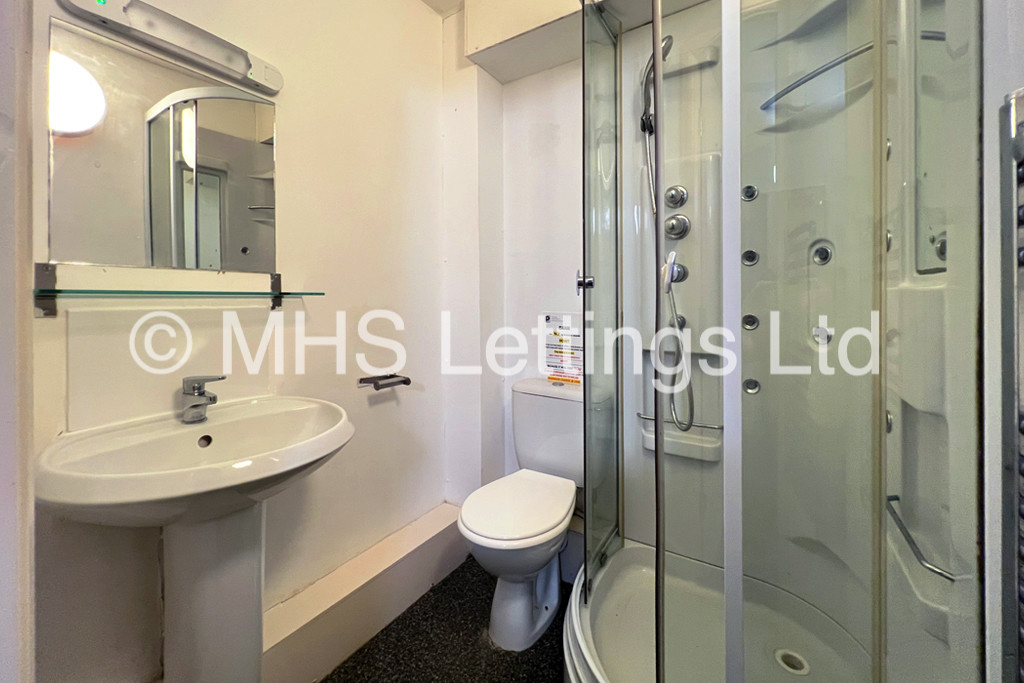 Photo of 1 Bedroom Apartment in Studio 20, St. Ann's Lodge, St. Ann's Lane, Leeds, LS4 2SJ