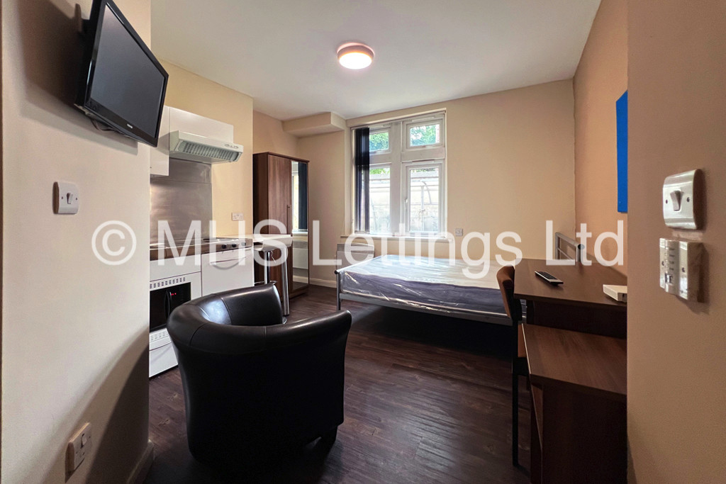 Studio 16, St. Ann's Lodge, St. Ann's Lane, Leeds, LS4 2SJ