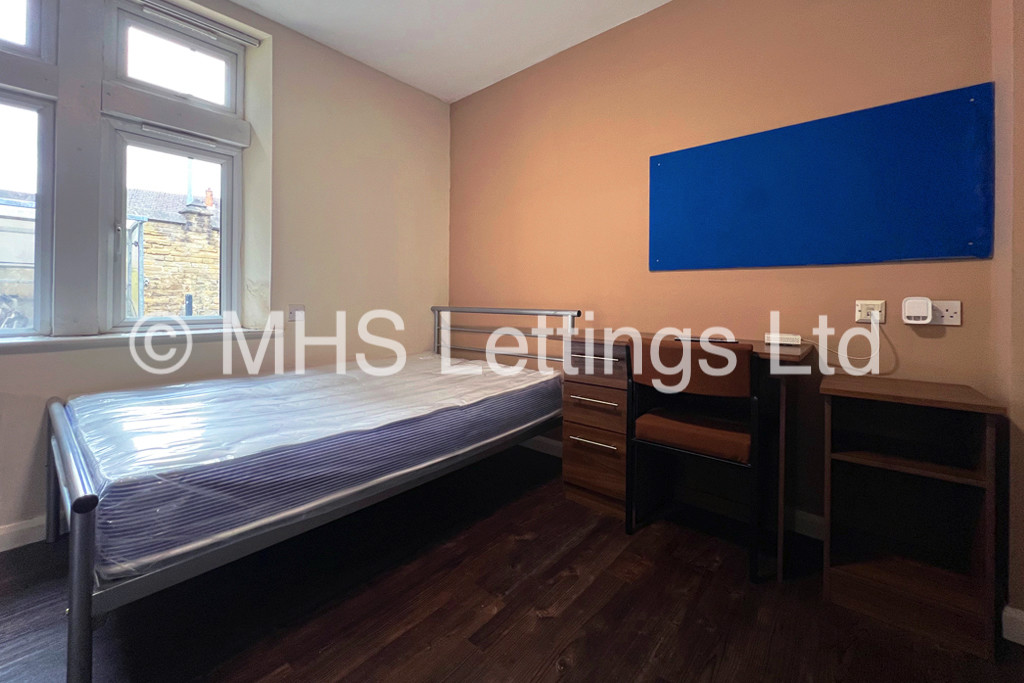Photo of 1 Bedroom Apartment in Studio 16, St. Ann's Lodge, St. Ann's Lane, Leeds, LS4 2SJ