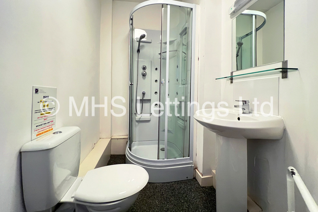 Photo of 1 Bedroom Apartment in Studio 16, St. Ann's Lodge, St. Ann's Lane, Leeds, LS4 2SJ