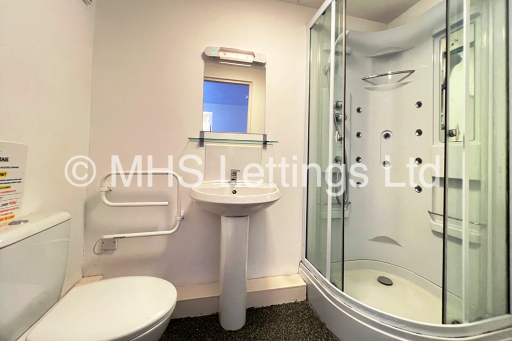 Photo of 1 Bedroom Apartment in Studio 46, St. Ann's Lodge, St. Ann's Lane, Leeds, LS4 2SJ