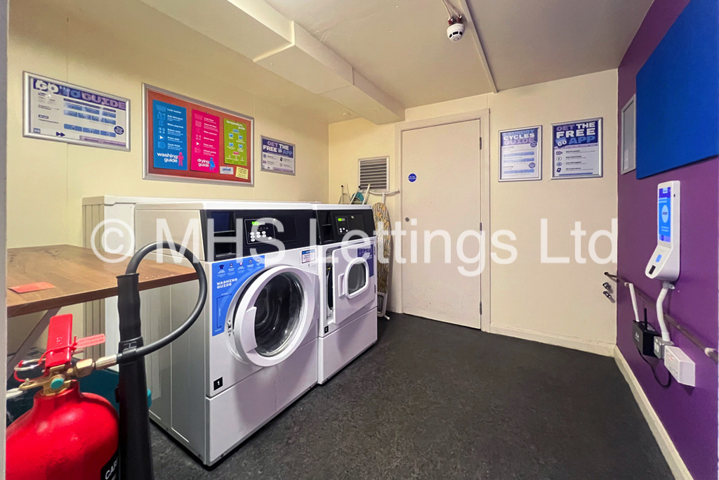 Photo of 1 Bedroom Apartment in Pod Room 3, St. Ann's Lodge, St. Ann's Lane, Leeds, LS4 2SJ
