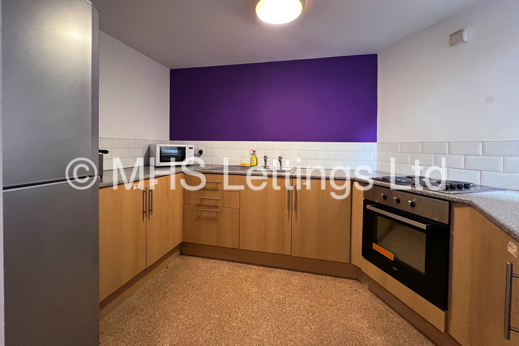 Photo of 1 Bedroom Apartment in Pod Room 3, St. Ann's Lodge, St. Ann's Lane, Leeds, LS4 2SJ