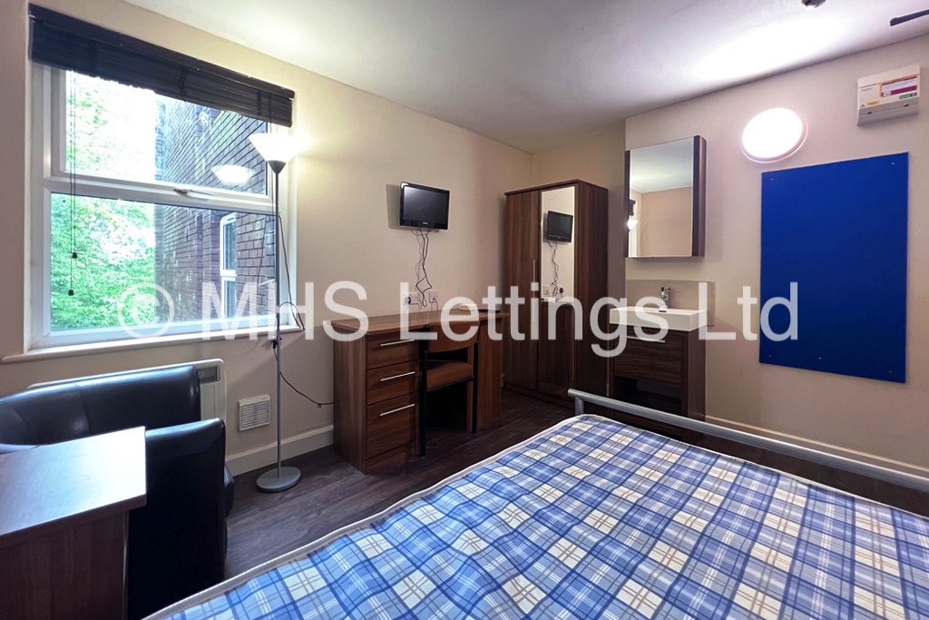 Pod Room 21, St. Ann's Lodge, St. Ann's Lane, Leeds, LS4 2SJ