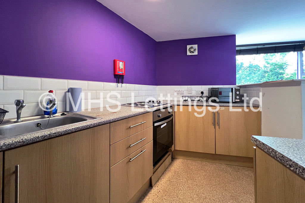 Photo of 1 Bedroom Apartment in Pod Room 4, St. Ann's Lodge, St. Ann's Lane, Leeds, LS4 2SJ