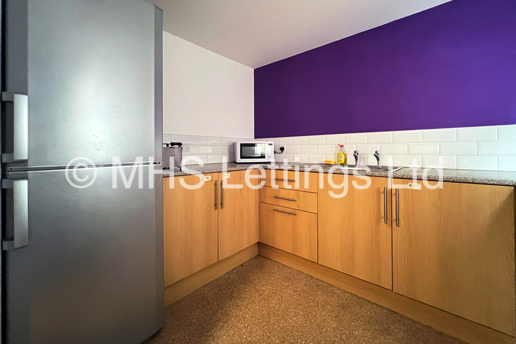 Photo of 1 Bedroom Apartment in Pod Room 4, St. Ann's Lodge, St. Ann's Lane, Leeds, LS4 2SJ
