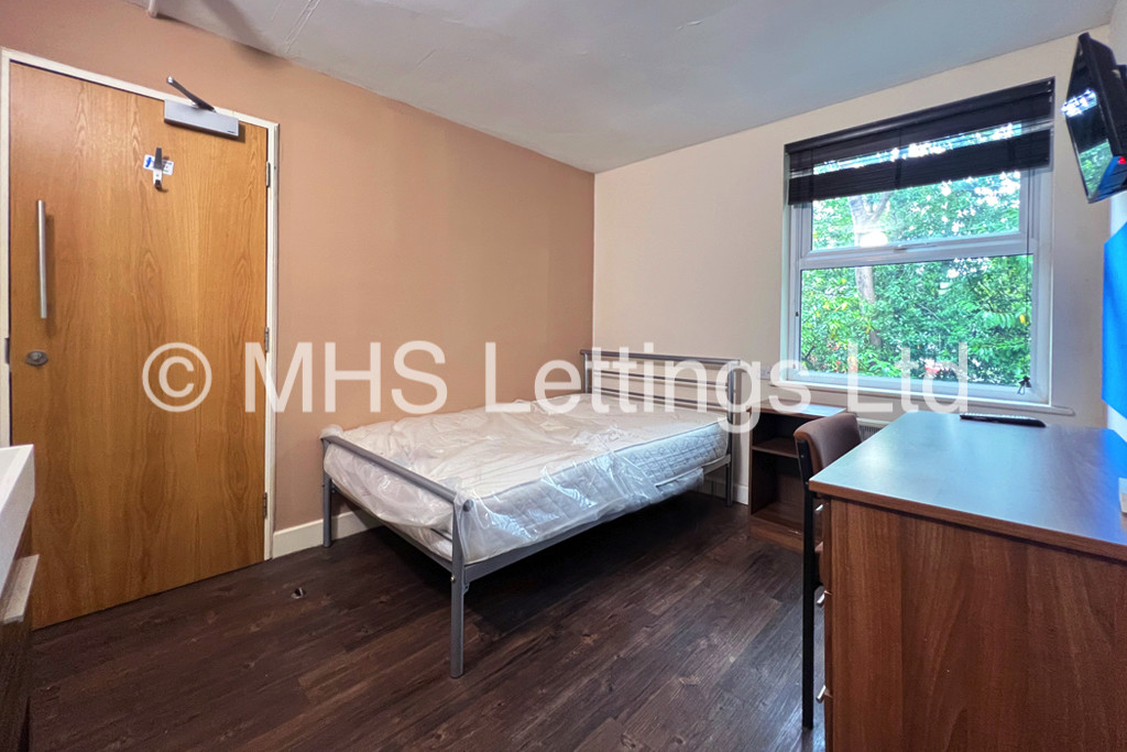 Pod Room 4, St. Ann's Lodge, St. Ann's Lane, Leeds, LS4 2SJ