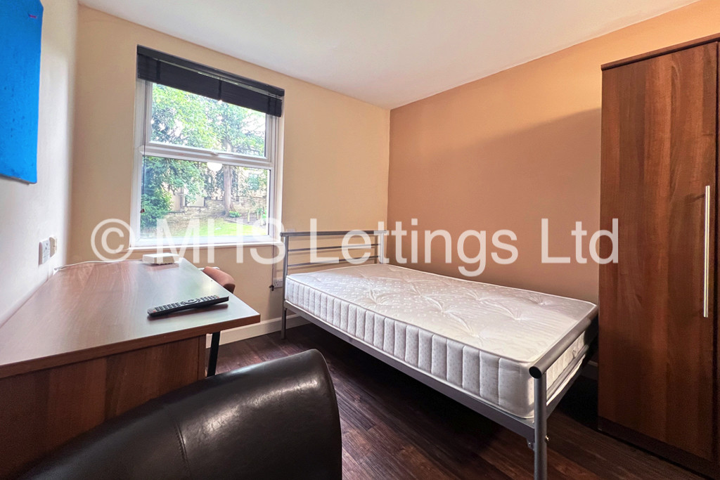 Pod Room 9, St. Ann's Lodge, St. Ann's Lane, Leeds, LS4 2SJ