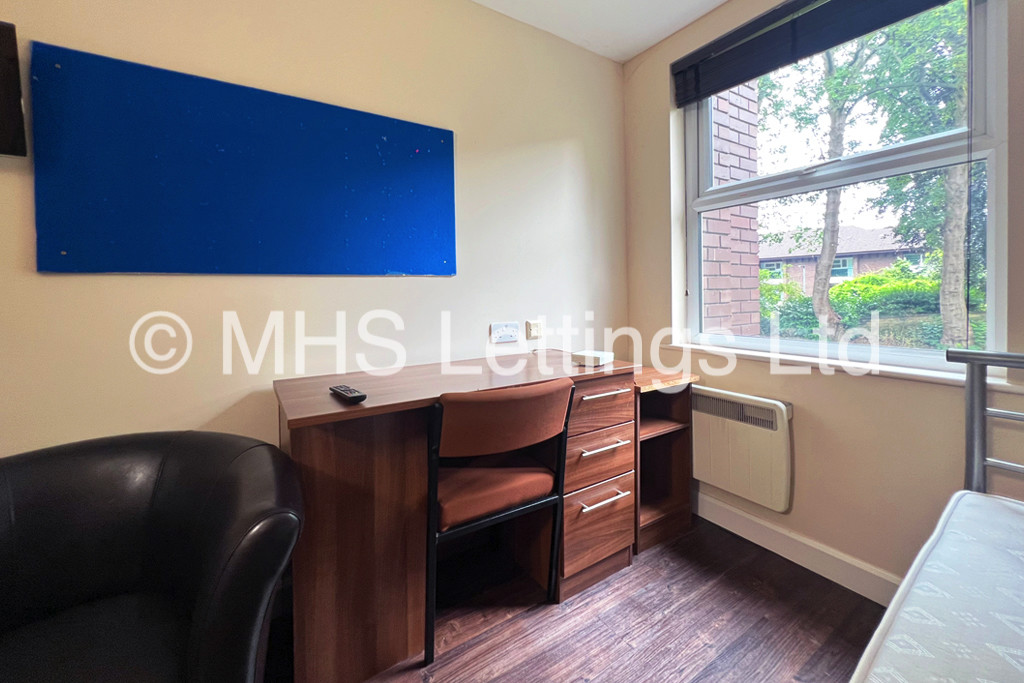 Photo of 1 Bedroom Apartment in Pod Room 9, St. Ann's Lodge, St. Ann's Lane, Leeds, LS4 2SJ