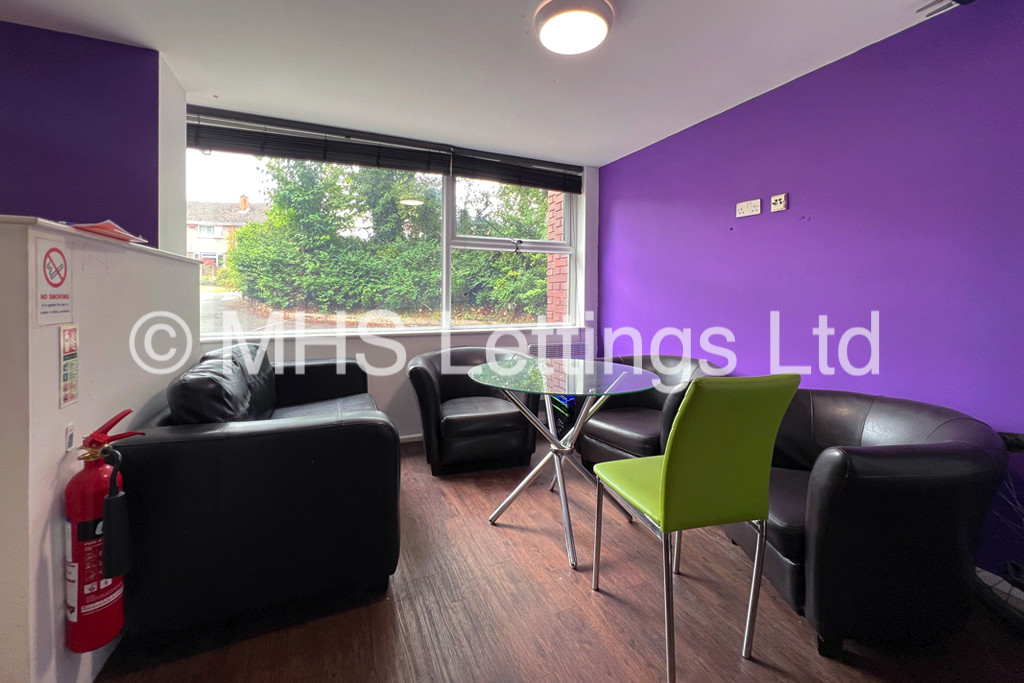 Photo of 1 Bedroom Apartment in Pod Room 9, St. Ann's Lodge, St. Ann's Lane, Leeds, LS4 2SJ