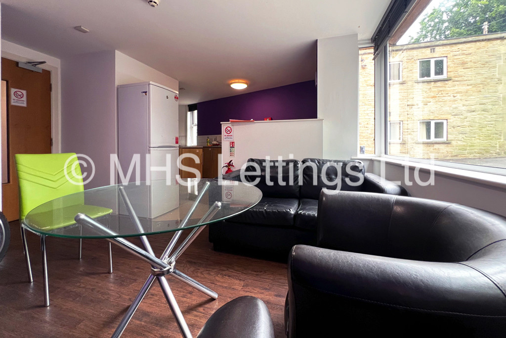 Photo of 1 Bedroom Apartment in Pod Room 9, St. Ann's Lodge, St. Ann's Lane, Leeds, LS4 2SJ