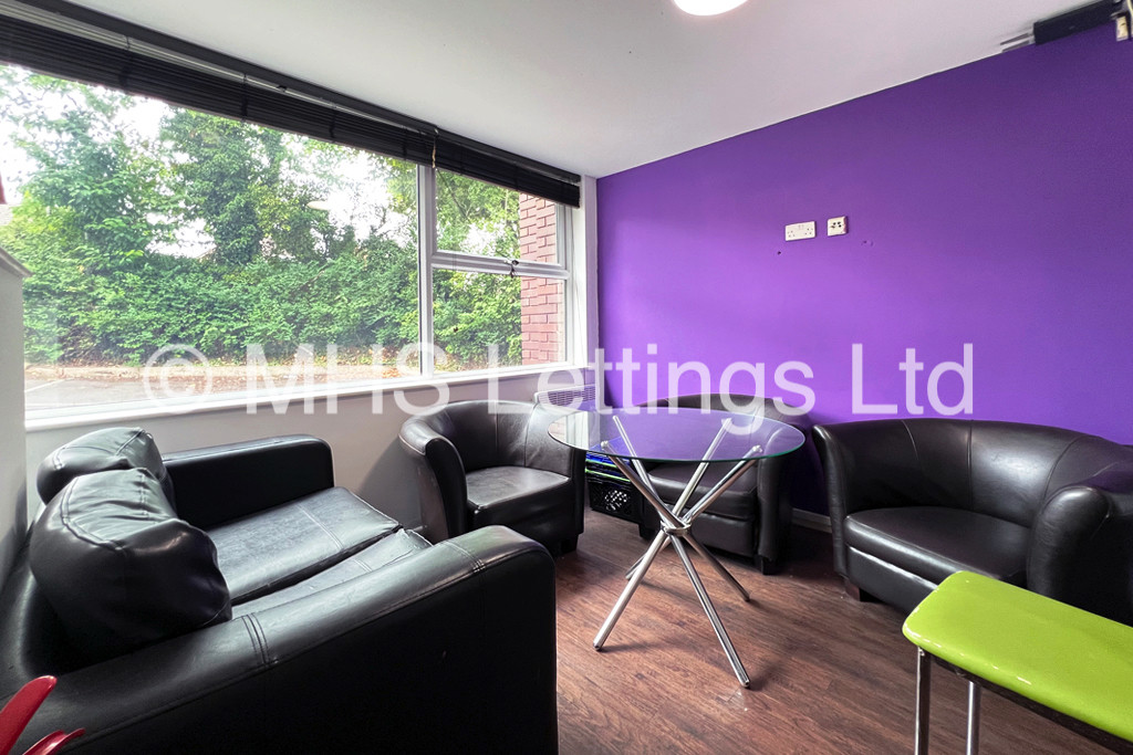 Photo of 1 Bedroom Apartment in Pod Room 9, St. Ann's Lodge, St. Ann's Lane, Leeds, LS4 2SJ