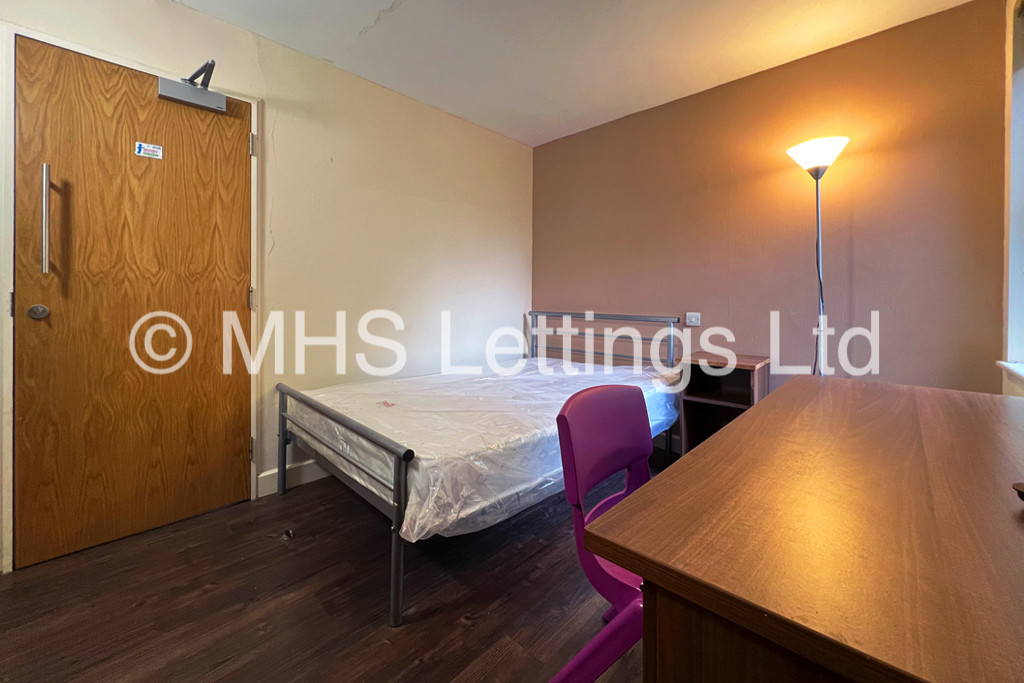 Photo of 1 Bedroom Apartment in Pod Room 38, St. Ann's Lodge, St. Ann's Lane, Leeds, LS4 2SJ
