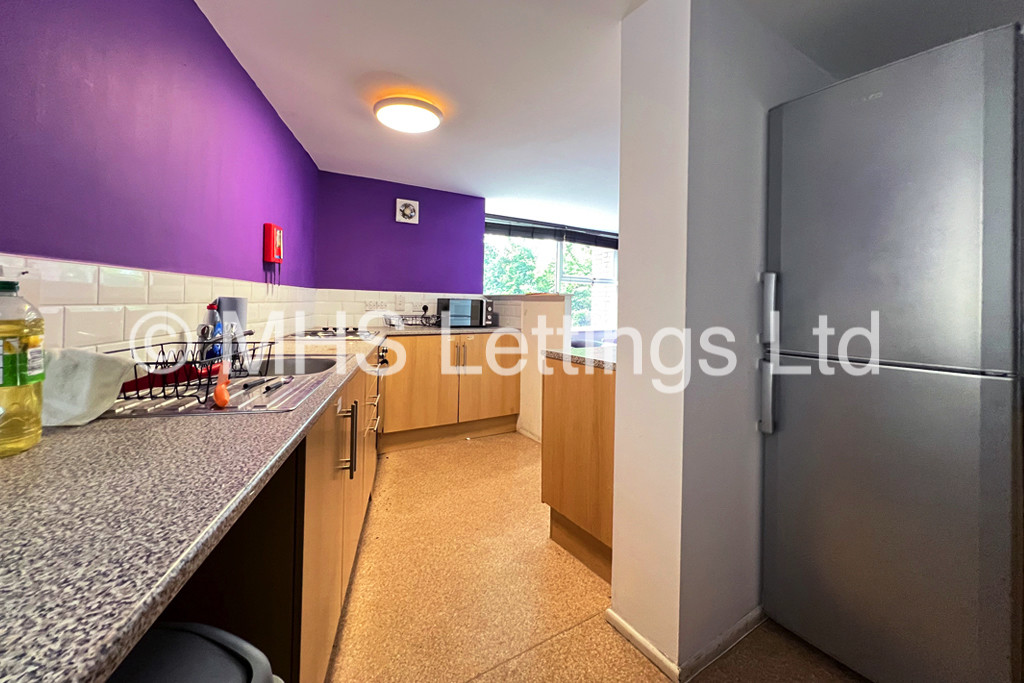 Photo of 1 Bedroom Apartment in Pod Room 7, St. Ann's Lodge, St. Ann's Lane, Leeds, LS4 2SJ