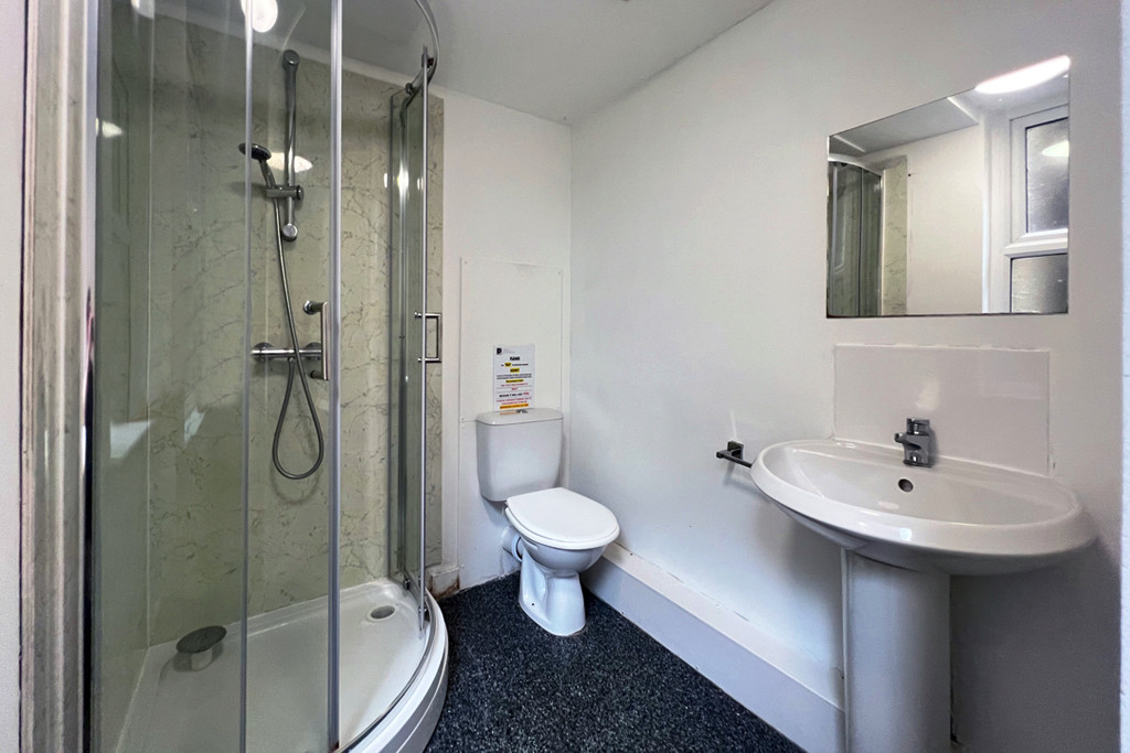 Photo of 1 Bedroom Apartment in Pod Room 7, St. Ann's Lodge, St. Ann's Lane, Leeds, LS4 2SJ