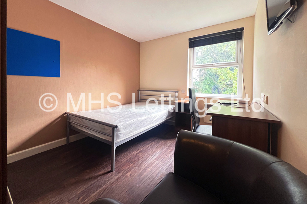 Pod Room 43, St. Ann's Lodge, St. Ann's Lane, Leeds, LS4 2SJ