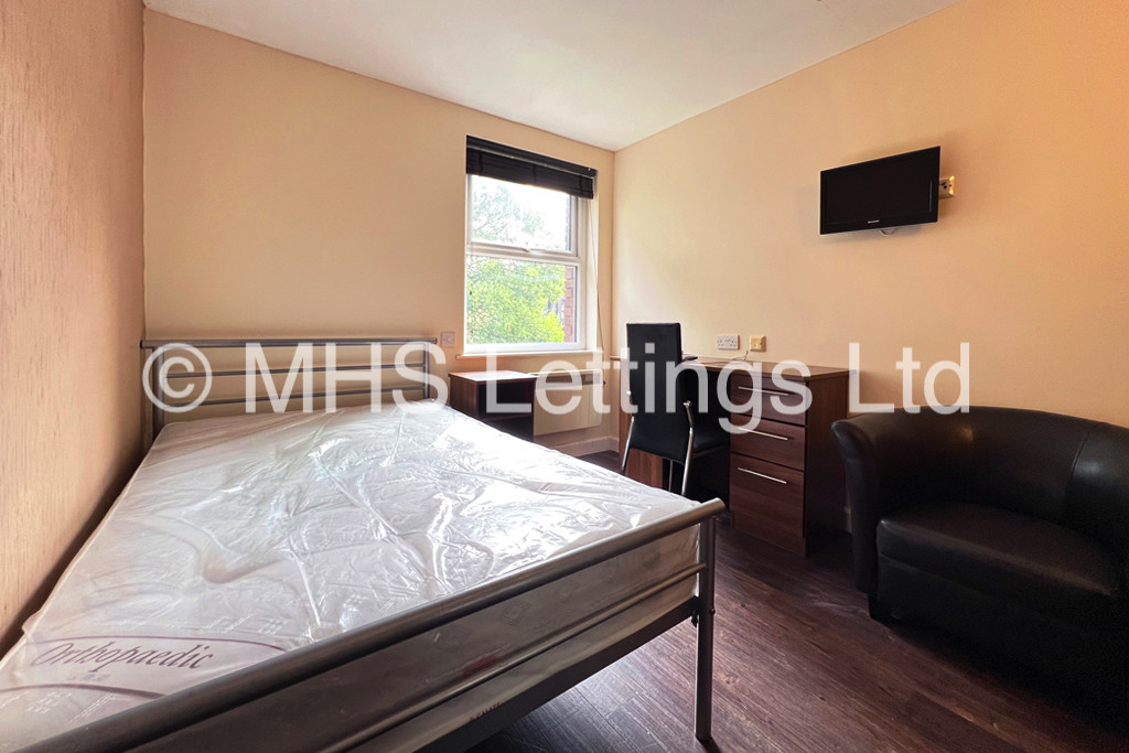 Photo of 1 Bedroom Apartment in Pod Room 43, St. Ann's Lodge, St. Ann's Lane, Leeds, LS4 2SJ