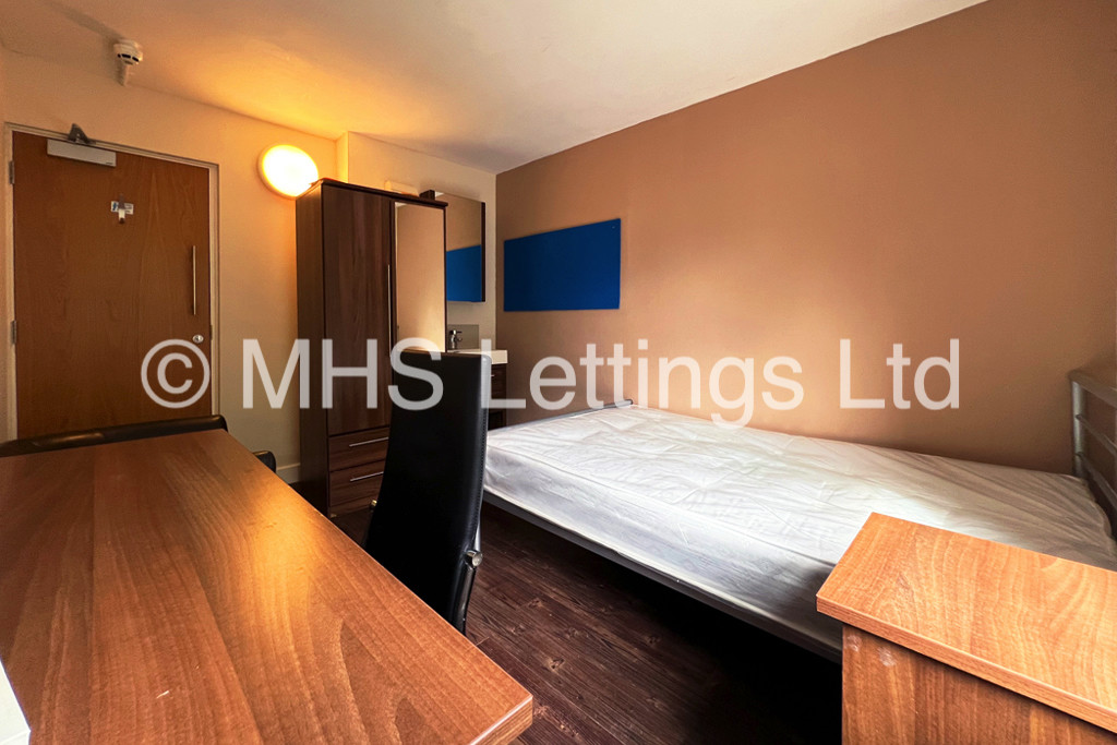 Photo of 1 Bedroom Apartment in Pod Room 43, St. Ann's Lodge, St. Ann's Lane, Leeds, LS4 2SJ