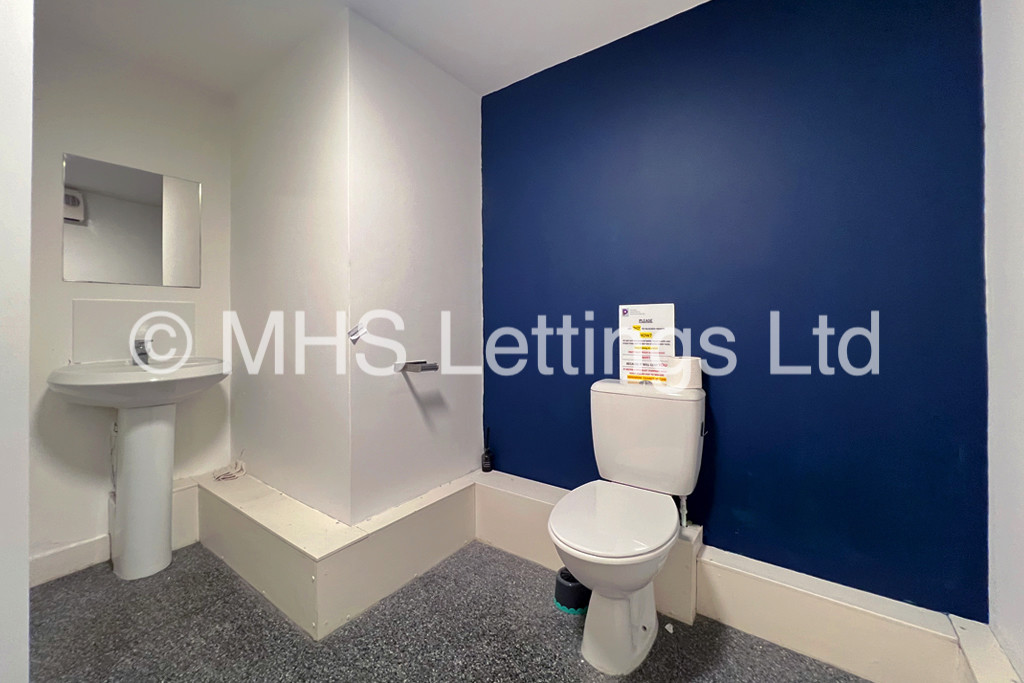 Photo of 1 Bedroom Apartment in Pod Room 22, St. Ann's Lodge, St. Ann's Lane, Leeds, LS4 2SJ