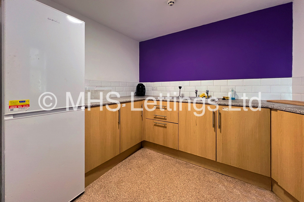 Photo of 1 Bedroom Apartment in Pod Room 22, St. Ann's Lodge, St. Ann's Lane, Leeds, LS4 2SJ