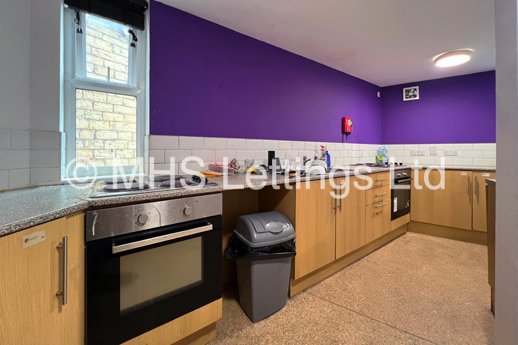 Photo of 1 Bedroom Apartment in Pod Room 22, St. Ann's Lodge, St. Ann's Lane, Leeds, LS4 2SJ