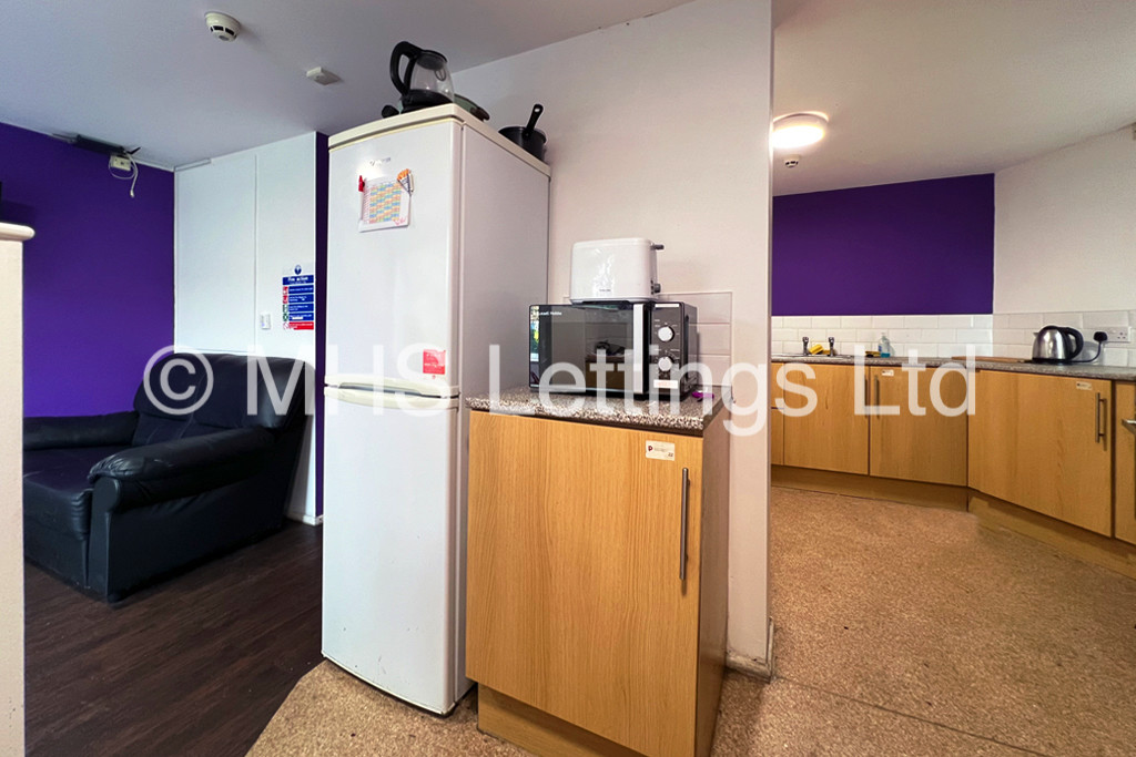 Photo of 1 Bedroom Apartment in Pod Room 22, St. Ann's Lodge, St. Ann's Lane, Leeds, LS4 2SJ
