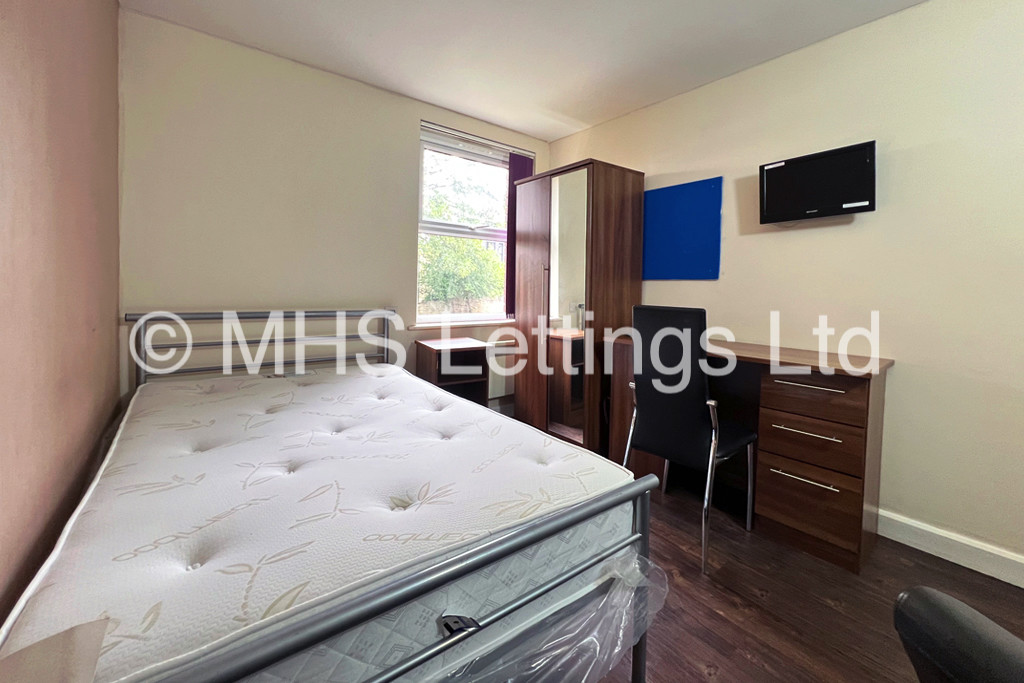 Photo of 1 Bedroom Apartment in Pod Room 26, St. Ann's Lodge, St. Ann's Lane, Leeds, LS4 2SJ