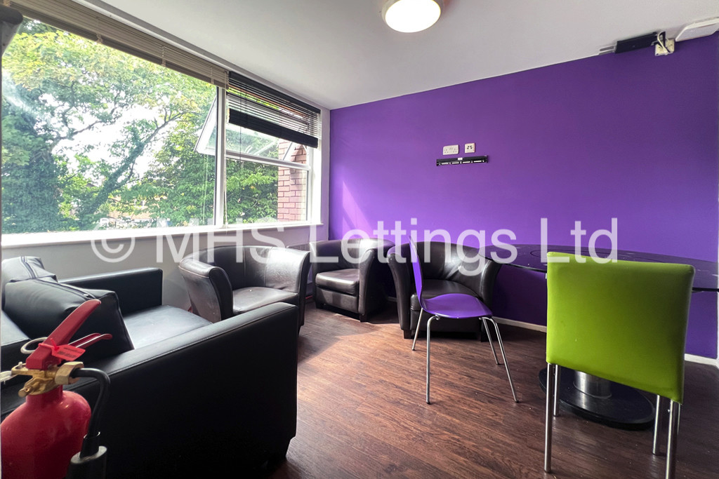 Photo of 1 Bedroom Apartment in Pod Room 45, St. Ann's Lodge, St. Ann's Lane, Leeds, LS4 2SJ