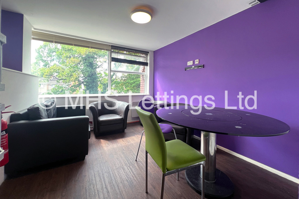 Photo of 1 Bedroom Apartment in Pod Room 45, St. Ann's Lodge, St. Ann's Lane, Leeds, LS4 2SJ