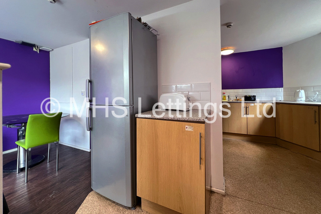 Photo of 1 Bedroom Apartment in Pod Room 45, St. Ann's Lodge, St. Ann's Lane, Leeds, LS4 2SJ