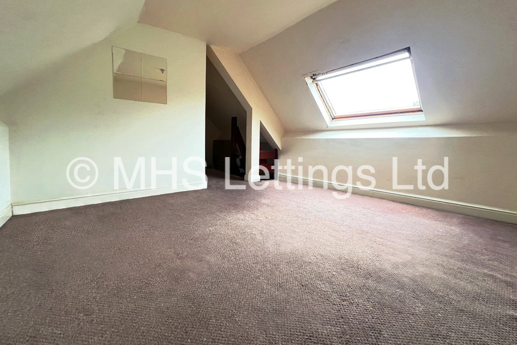 Photo of 1 Bedroom Apartment in Flat 10, Olivias Court, 67 Smith Lane, Bradford, BD9 6DD 