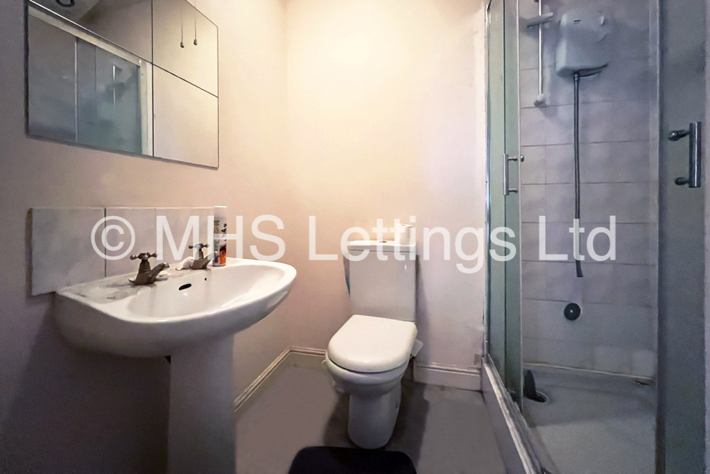 Photo of 1 Bedroom Apartment in Flat 10, Olivias Court, 67 Smith Lane, Bradford, BD9 6DD 