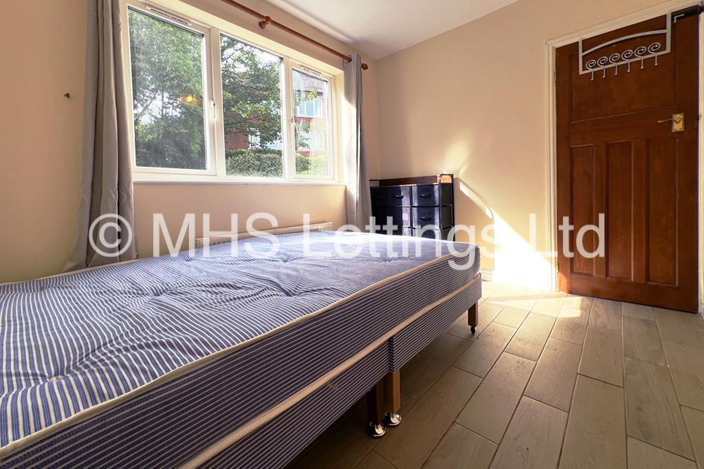 Photo of 2 Bedroom Apartment in 32 The Village Street, Leeds, LS4 2PR
