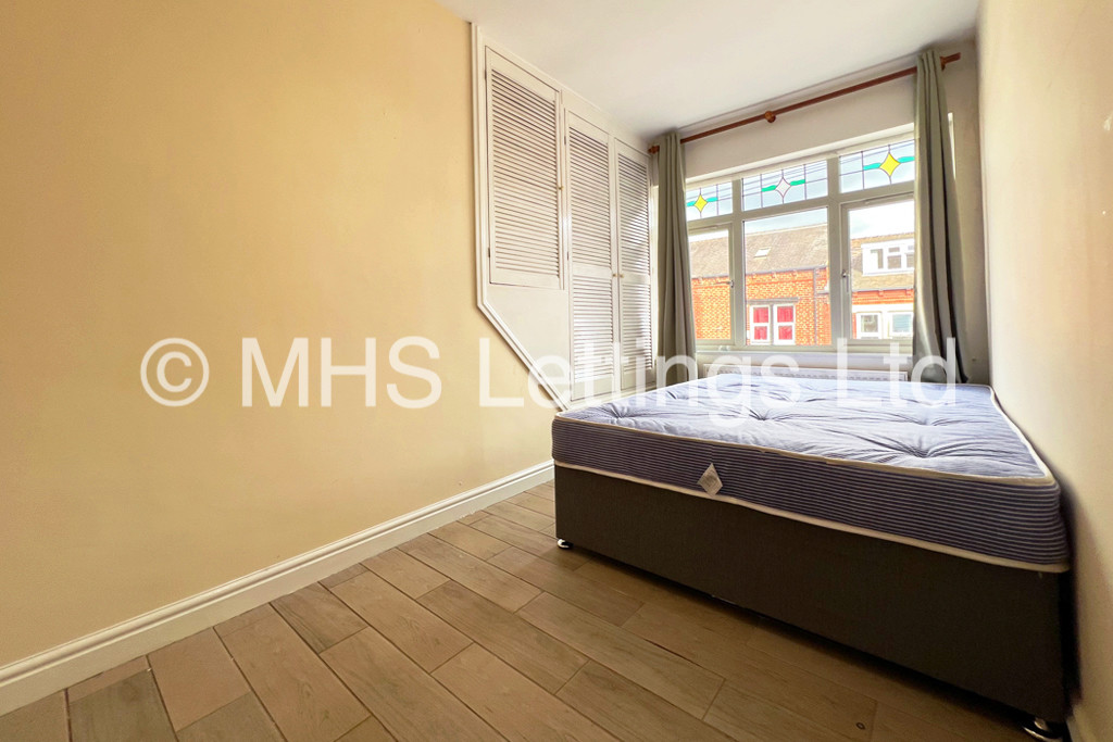 Photo of 2 Bedroom Apartment in 32 The Village Street, Leeds, LS4 2PR