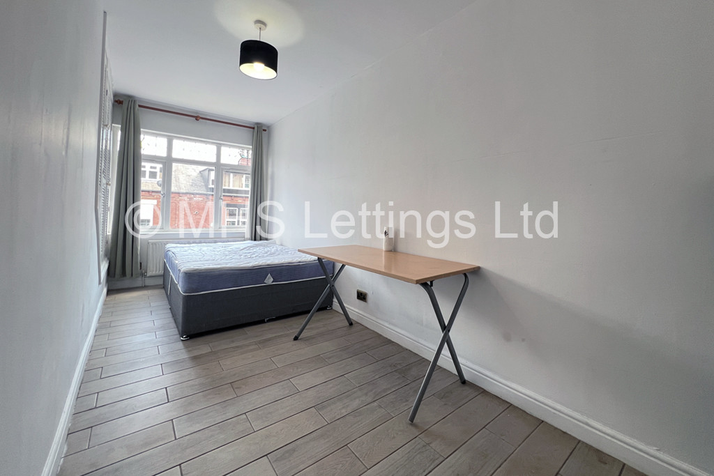 Photo of 2 Bedroom Apartment in 32 The Village Street, Leeds, LS4 2PR