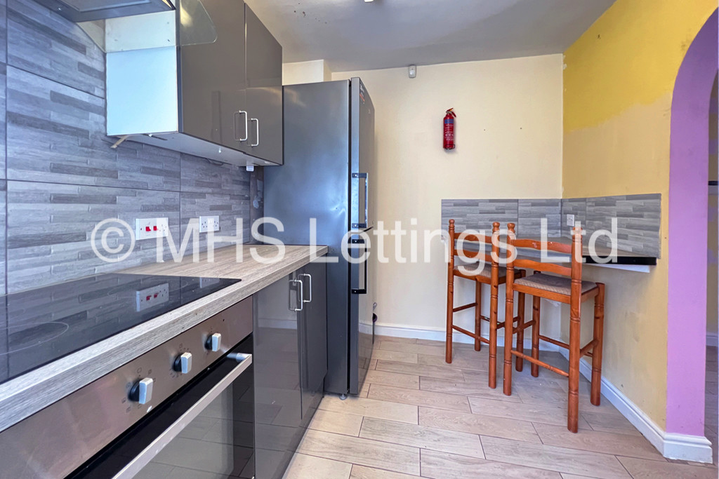 Photo of 2 Bedroom Apartment in 32 The Village Street, Leeds, LS4 2PR